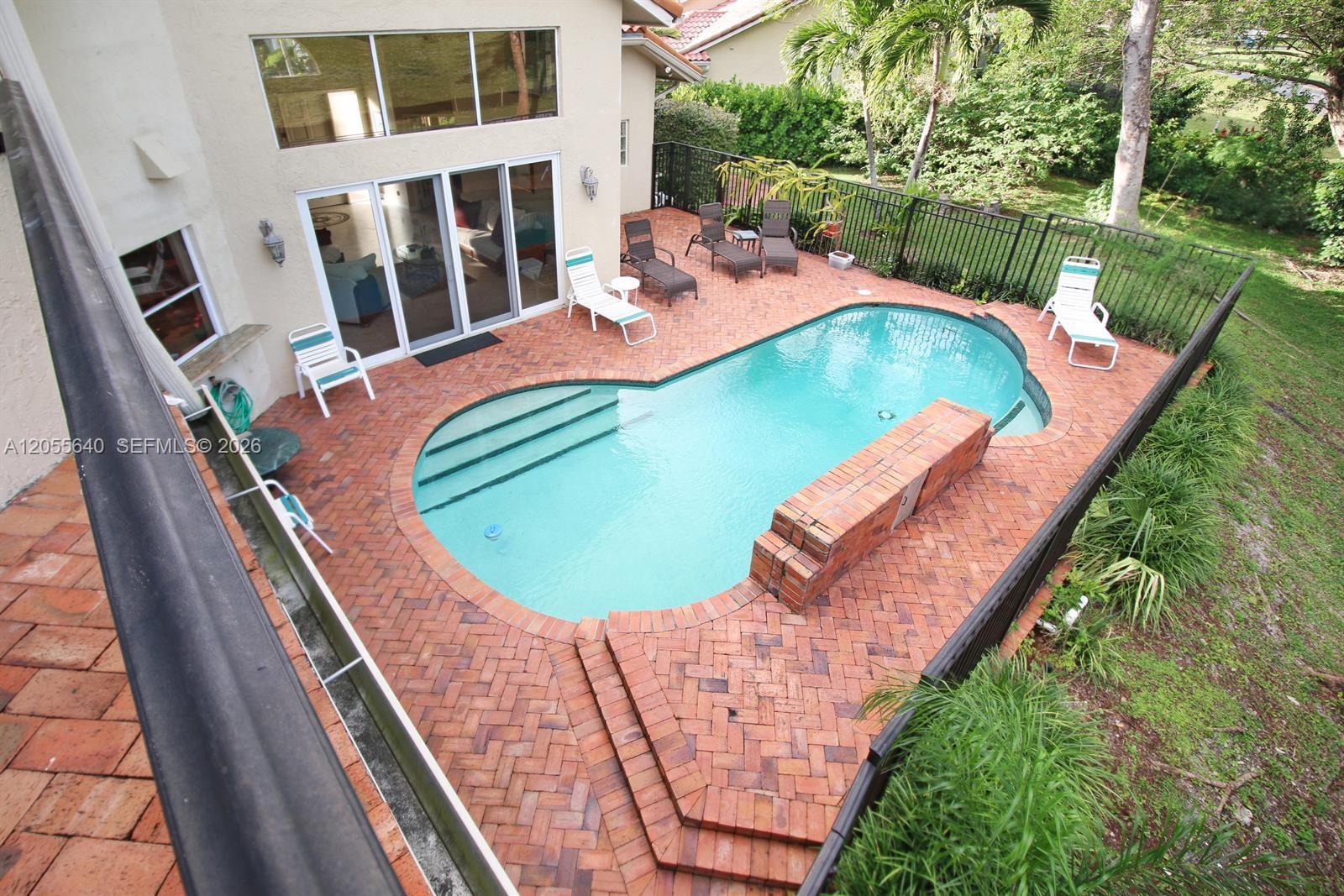 Ver detalles 7820 4 / 4 2878 sq. ft. $ 2026-07-17 0 foto