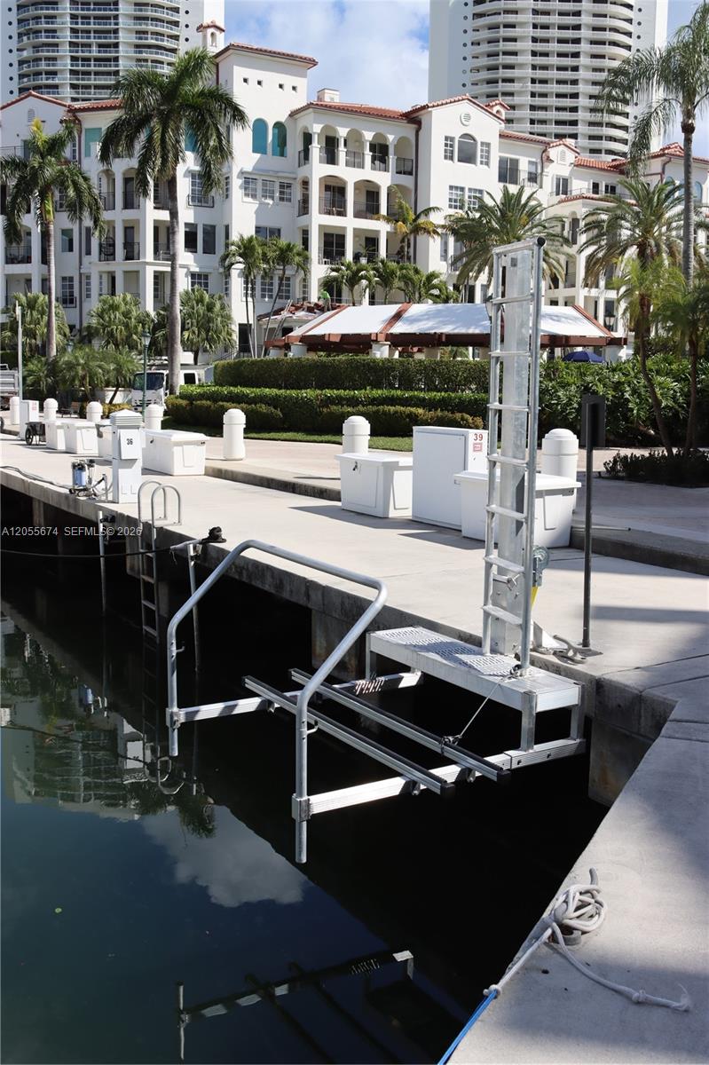 See details 505 2 / 2 1607 sq. ft. $ 2026-07-18 0 Photo