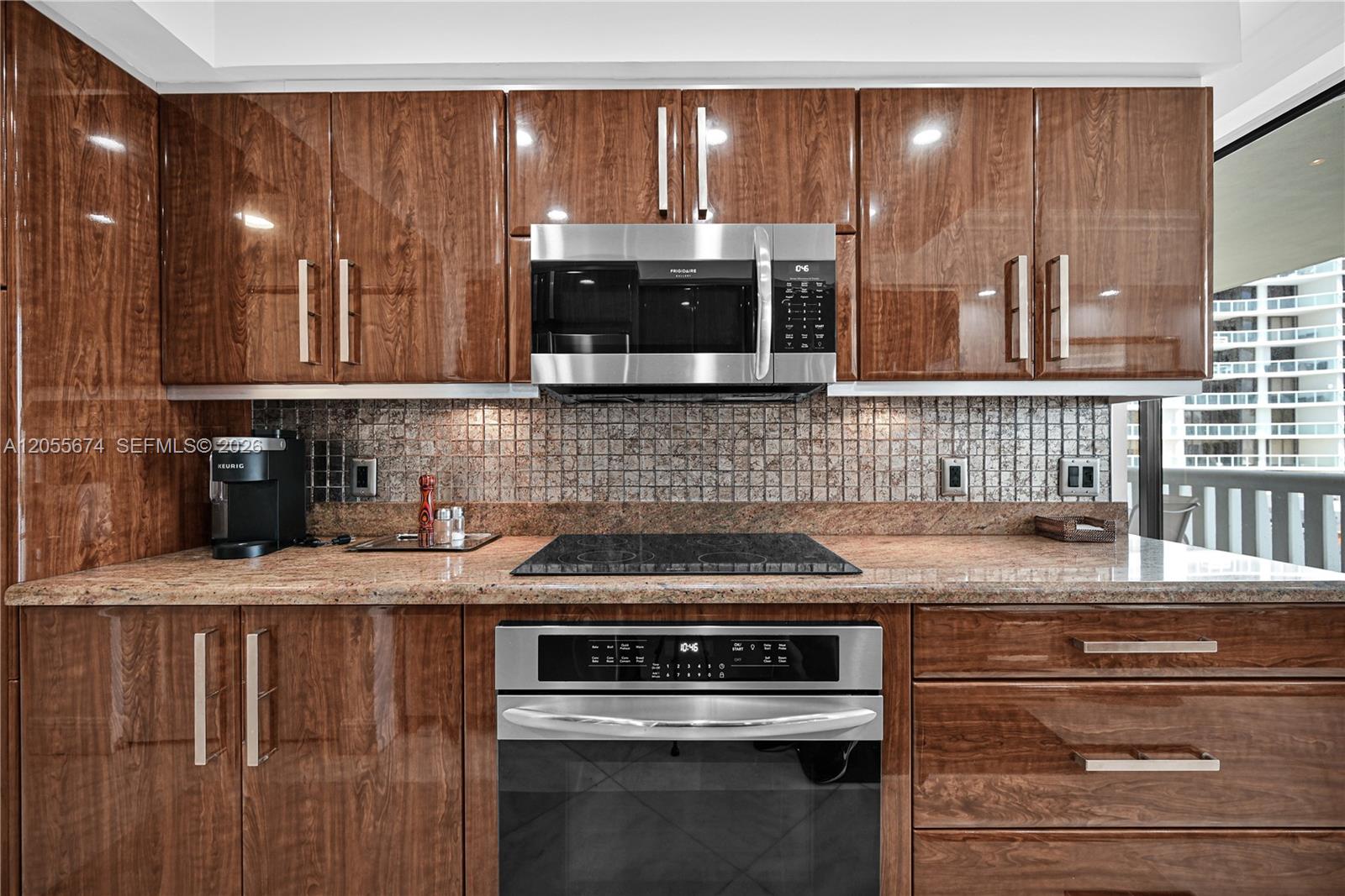 See details 505 2 / 2 1607 sq. ft. $ 2026-07-18 0 Photo