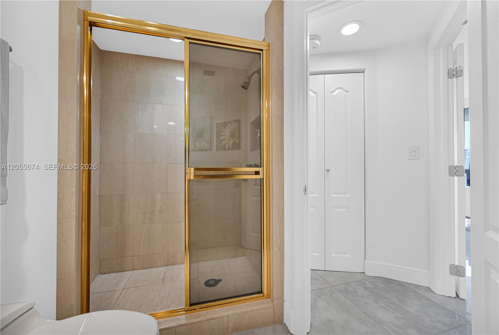 See details 505 2 / 2 1607 sq. ft. $ 2026-07-18 0 Photo