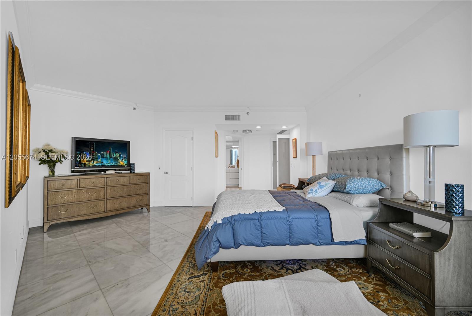 See details 505 2 / 2 1607 sq. ft. $ 2026-07-18 0 Photo