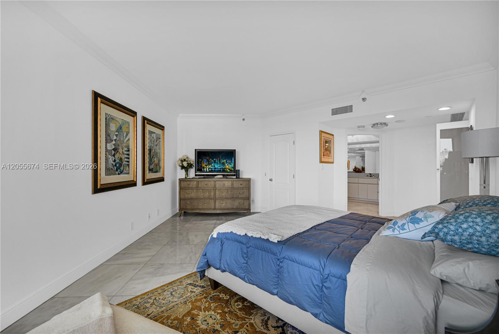 See details 505 2 / 2 1607 sq. ft. $ 2026-07-18 0 Photo