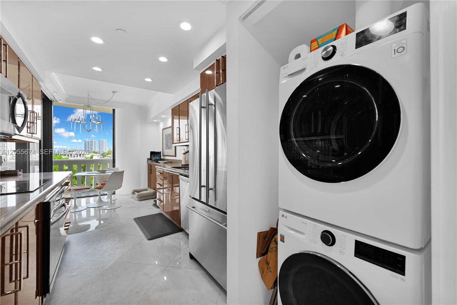 See details 505 2 / 2 1607 sq. ft. $ 2026-07-18 0 Photo