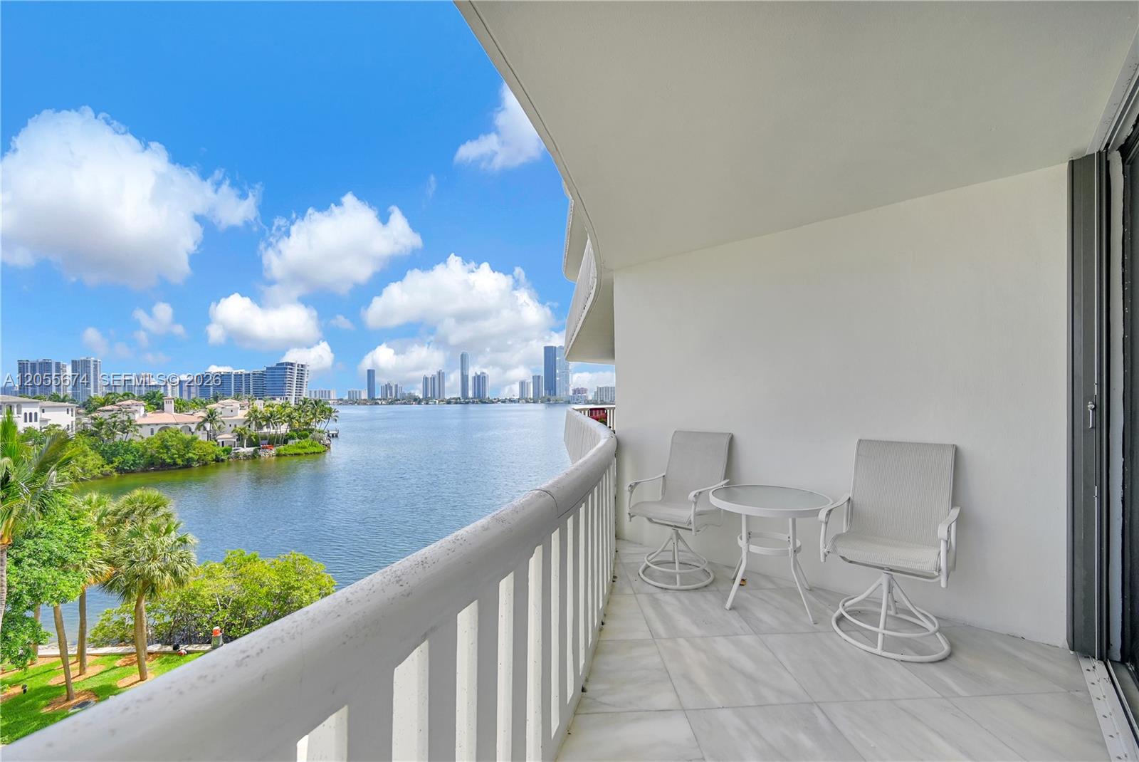 See details 505 2 / 2 1607 sq. ft. $ 2026-07-18 0 Photo