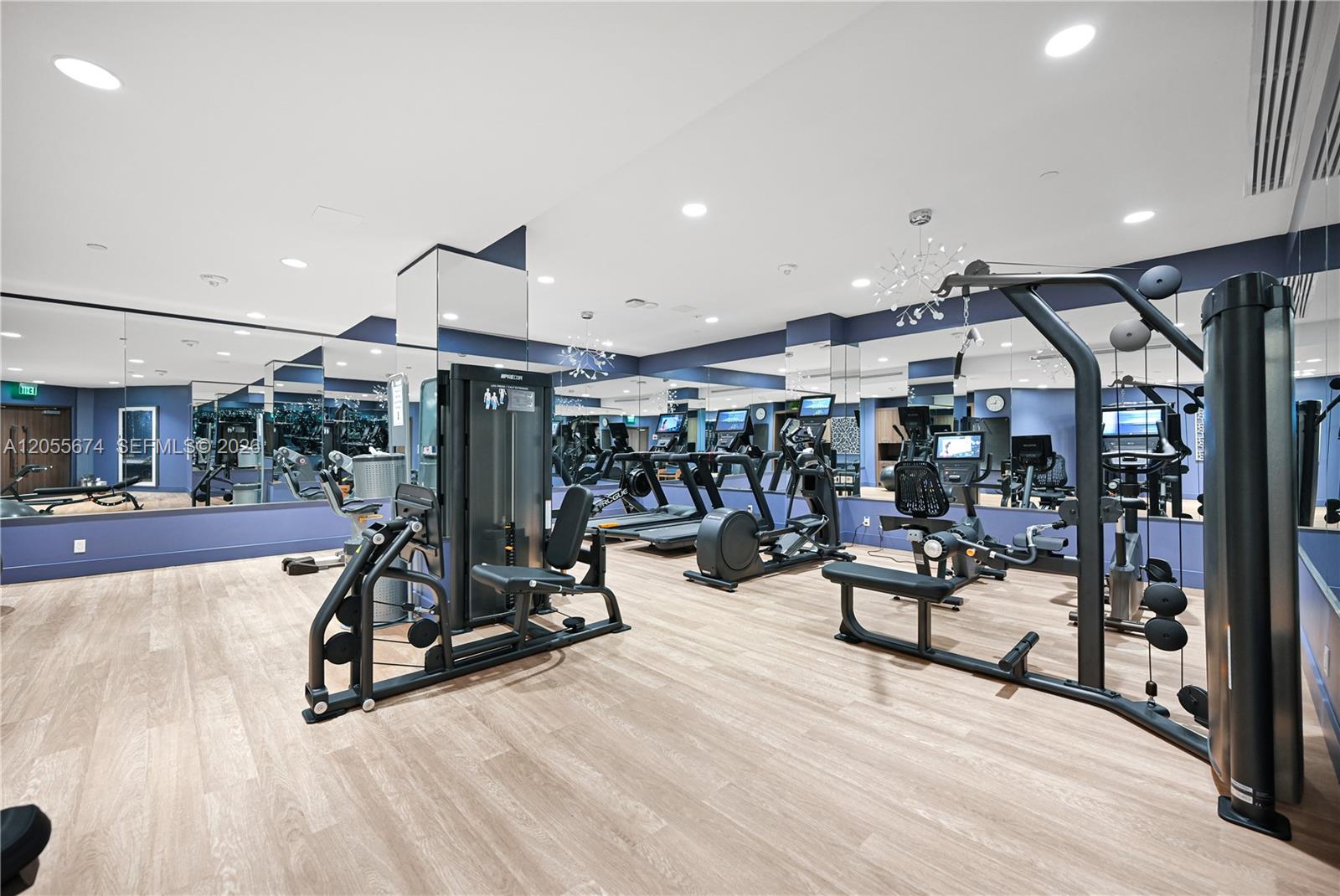 See details 505 2 / 2 1607 sq. ft. $ 2026-07-18 0 Photo
