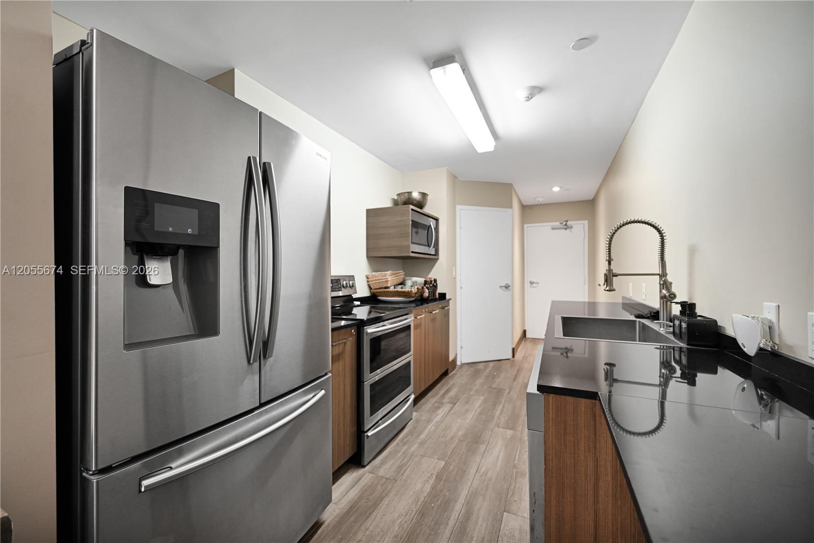 See details 505 2 / 2 1607 sq. ft. $ 2026-07-18 0 Photo