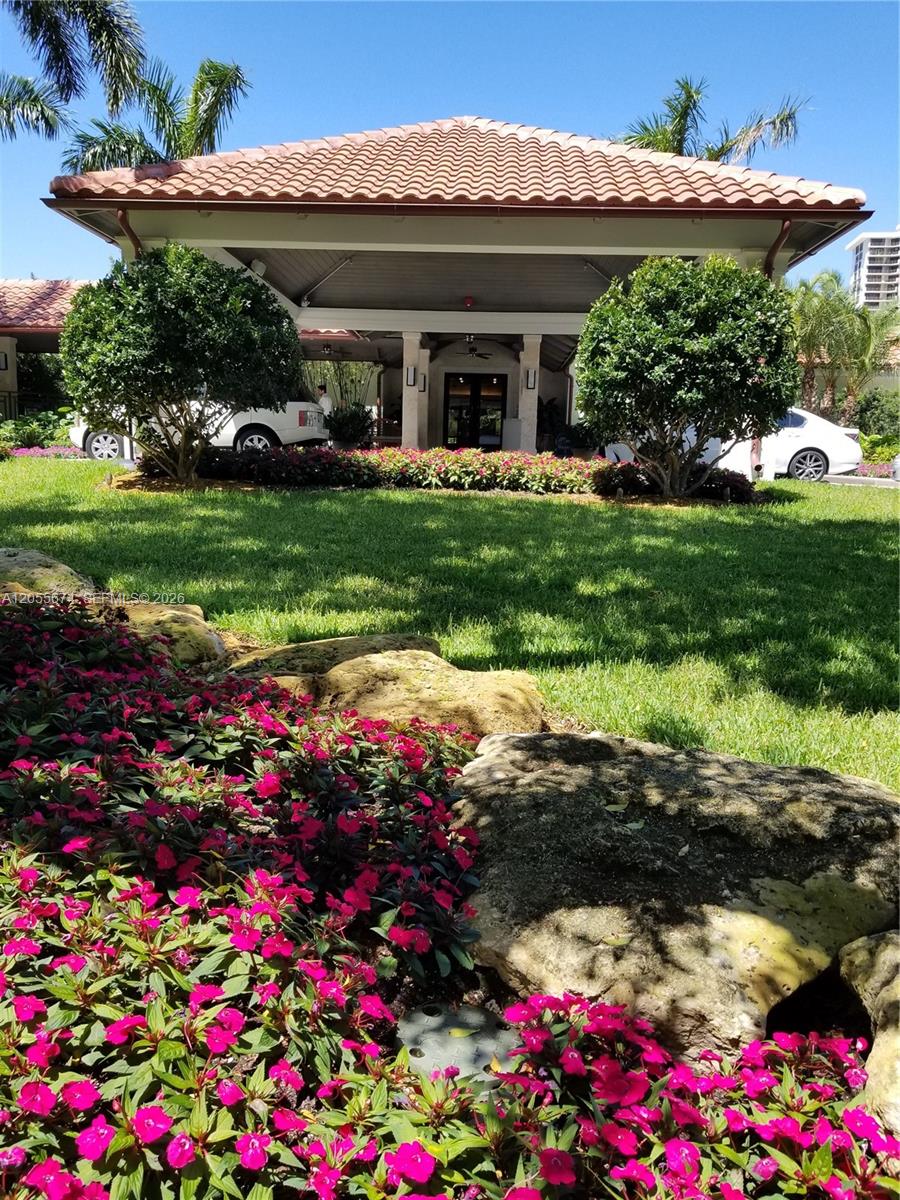 See details 505 2 / 2 1607 sq. ft. $ 2026-07-18 0 Photo