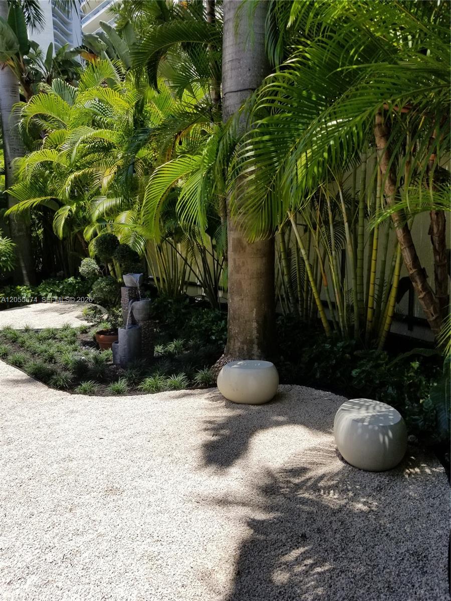 See details 505 2 / 2 1607 sq. ft. $ 2026-07-18 0 Photo