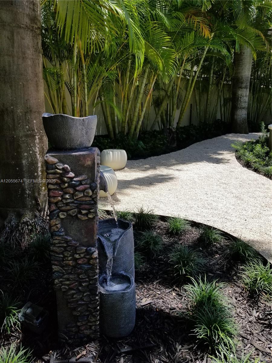 See details 505 2 / 2 1607 sq. ft. $ 2026-07-18 0 Photo