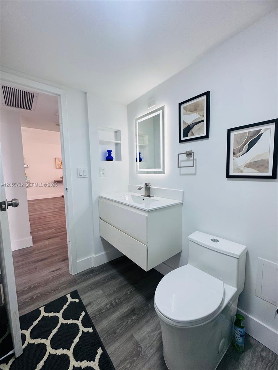 Photo of 3625 Country Club Dr  #2409, Aventura, Florida, 33180 - 