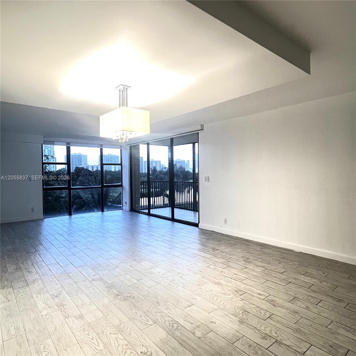 Photo of 20379 Country Club Dr #433, Aventura, Florida, 33180 -