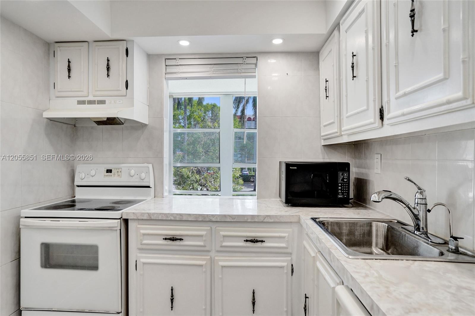 Photo of 2000 Atlantic Shores Blvd #207, Hallandale Beach, Florida, 33009 -