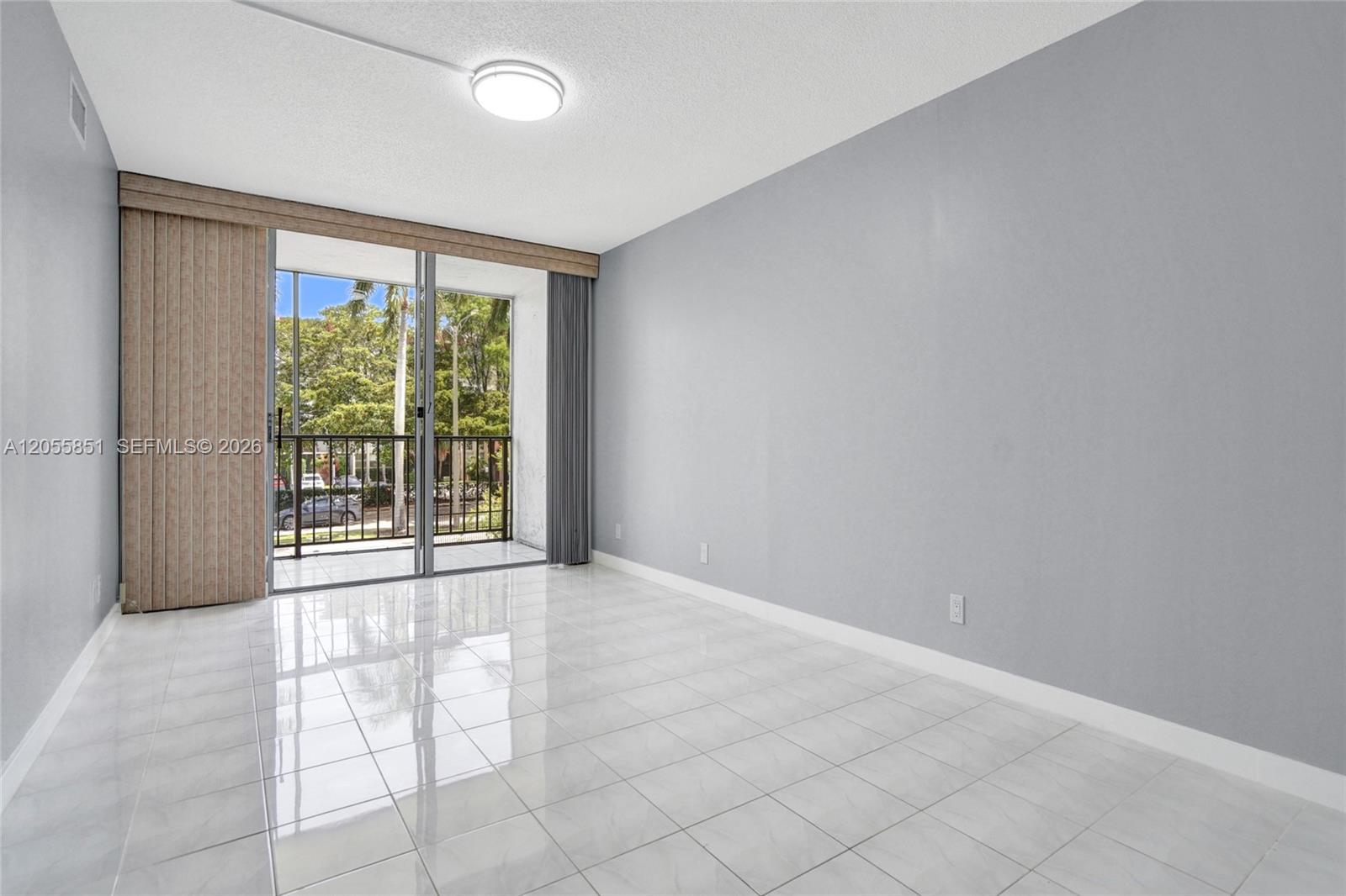 Photo of 2000 Atlantic Shores Blvd #207, Hallandale Beach, Florida, 33009 -