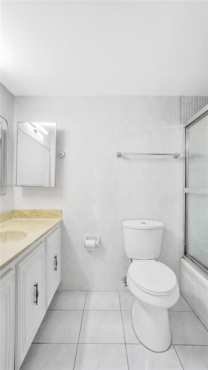 Photo of 2000 Atlantic Shores Blvd #207, Hallandale Beach, Florida, 33009 -