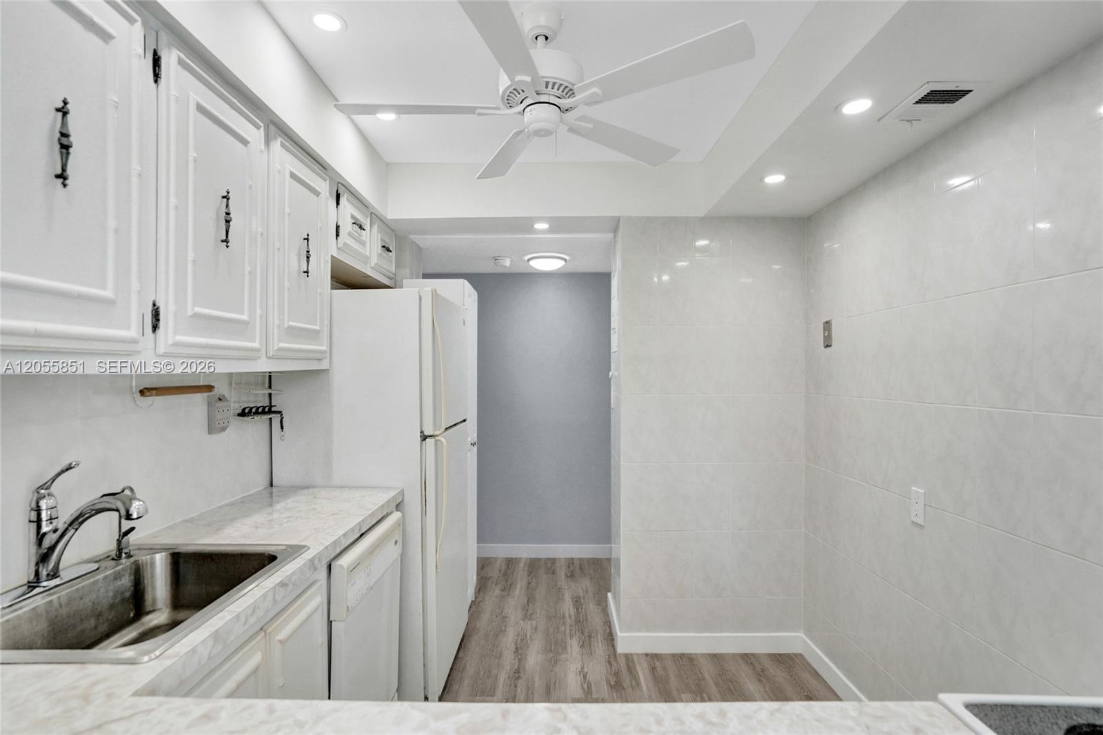 Photo of 2000 Atlantic Shores Blvd #207, Hallandale Beach, Florida, 33009 -