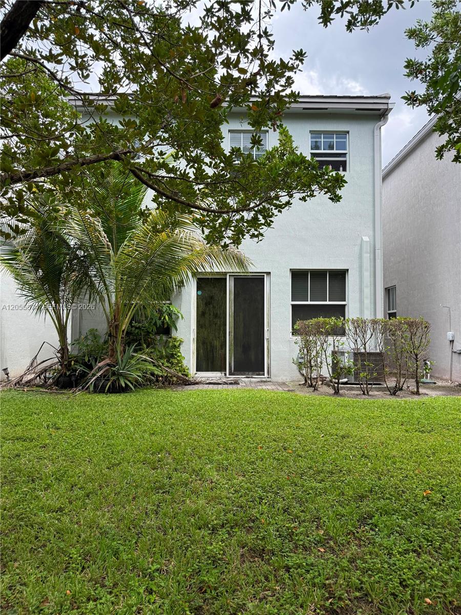 Ver detalles 3 / 3 1642 sq. ft. $ 2026-07-18 0 foto