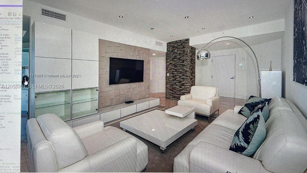 See details 1101 2 / 3 1649 sq. ft. $ 2026-07-18 0 Photo