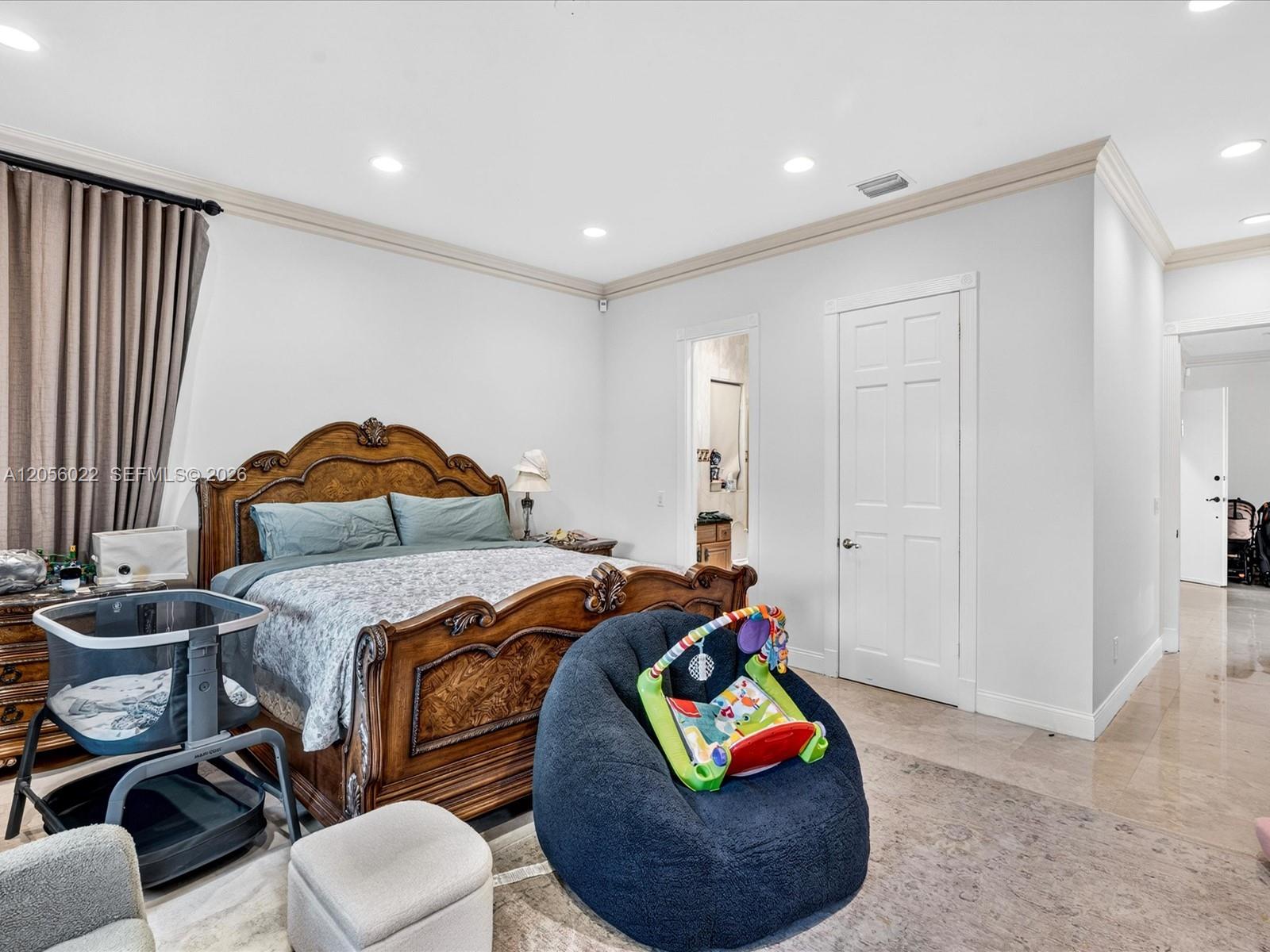 Photo of 628 Island  (628), Golden Beach, Florida, 33160 - 
