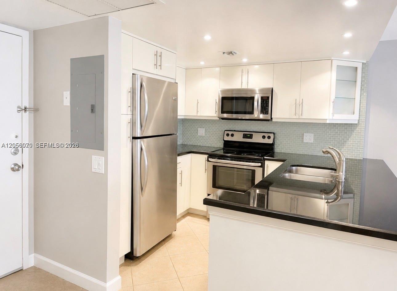 Photo of 2000 Atlantic Shores Blvd #316, Hallandale Beach, Florida, 33009 -