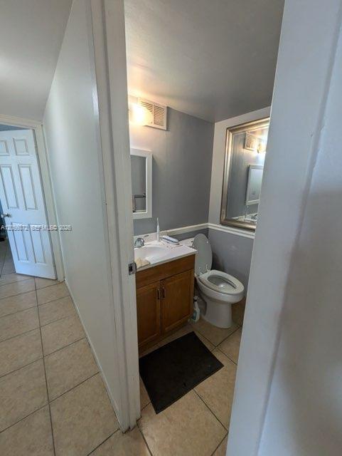 Photo of 2000 Atlantic Shores Blvd #404, Hallandale Beach, Florida, 33009 -