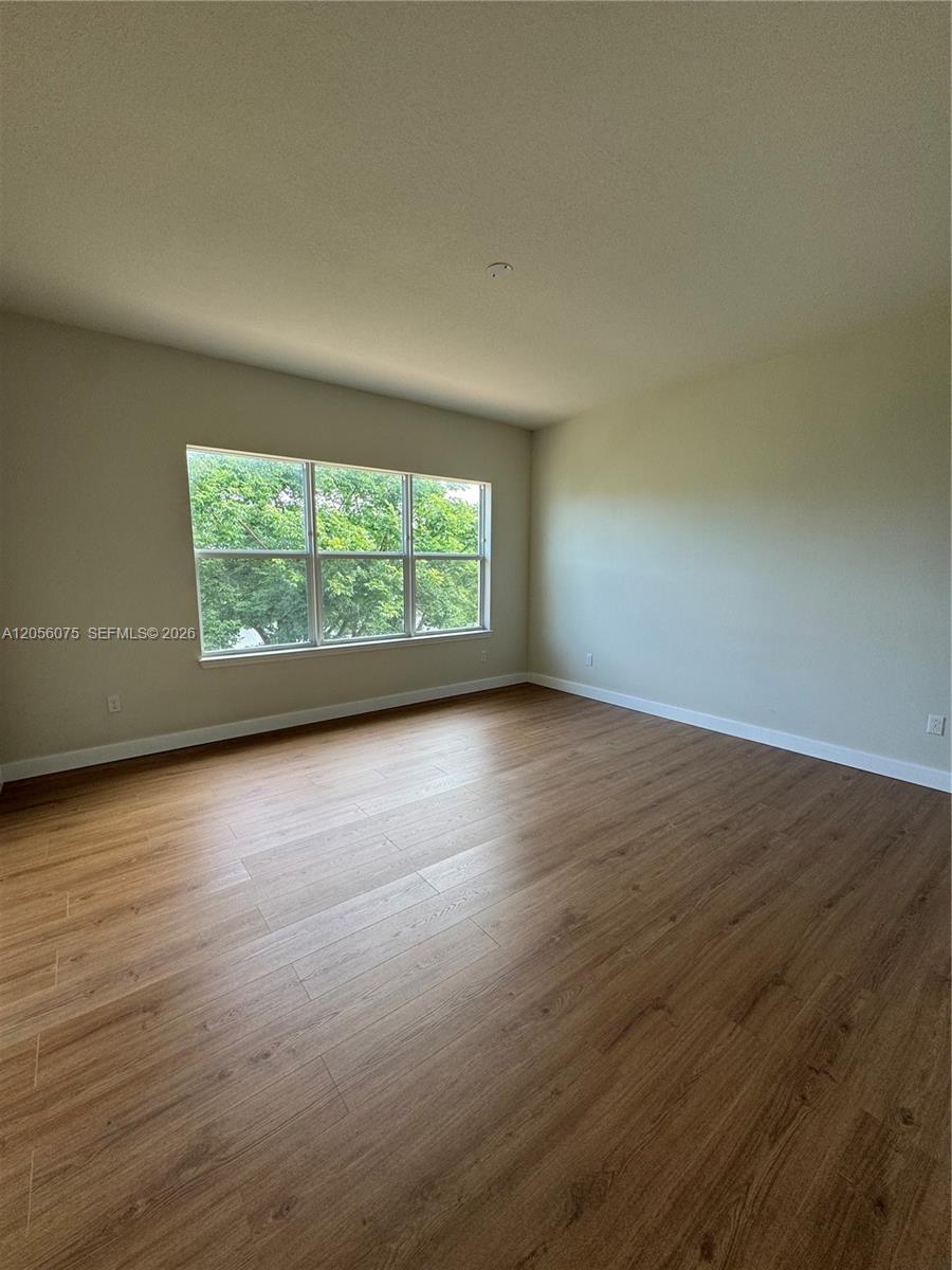 4729 3 / 3 2183 sq. ft. $ 2026-07-26 0 foto