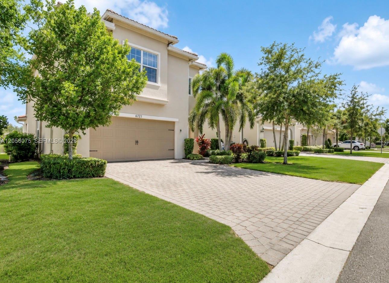 4729 3 / 3 2183 sq. ft. $ 2026-07-26 0 foto