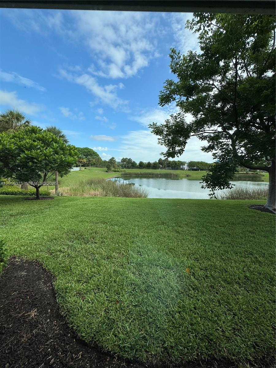 4729 3 / 3 2183 sq. ft. $ 2026-07-26 0 foto