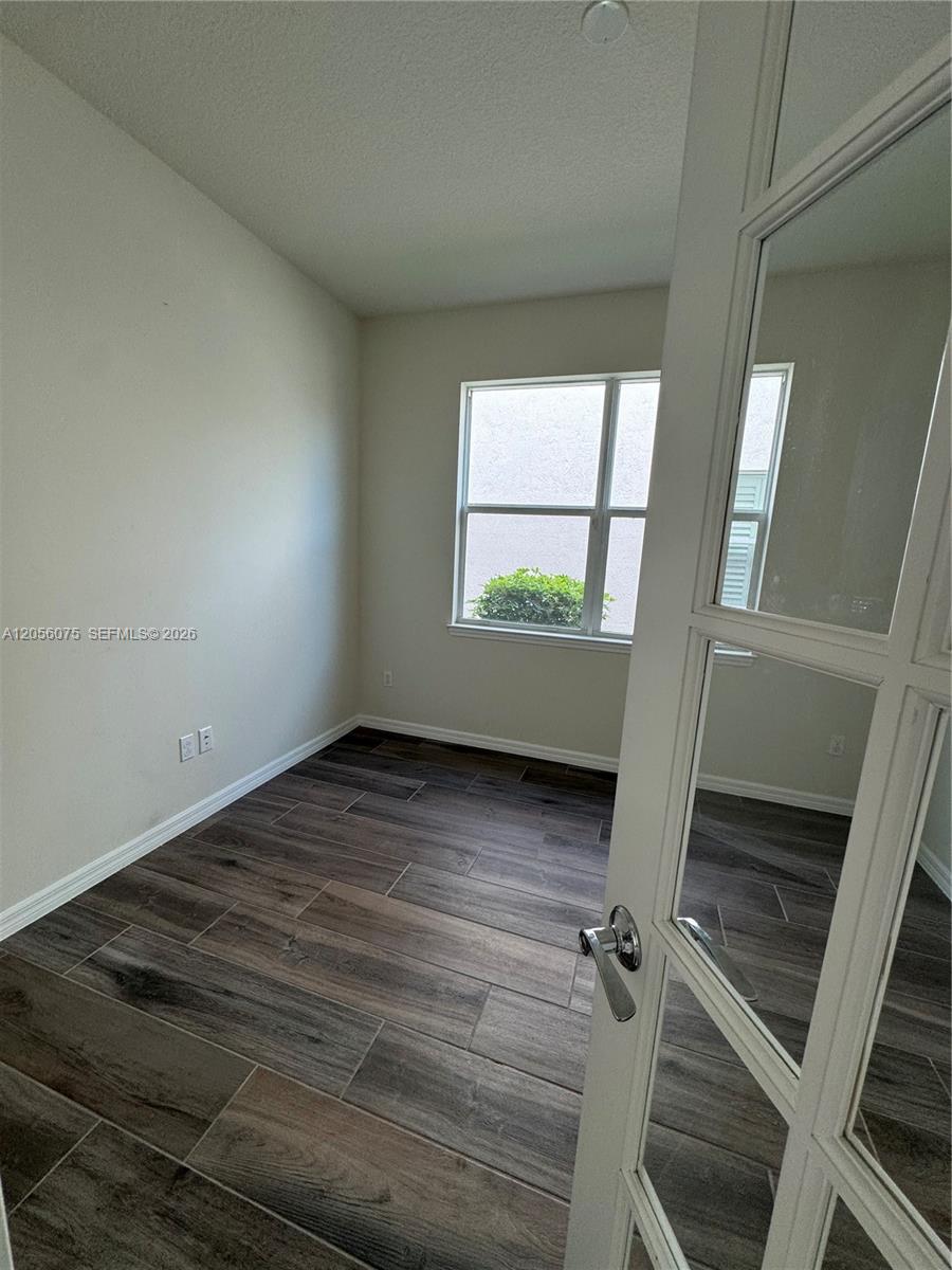4729 3 / 3 2183 sq. ft. $ 2026-07-26 0 foto