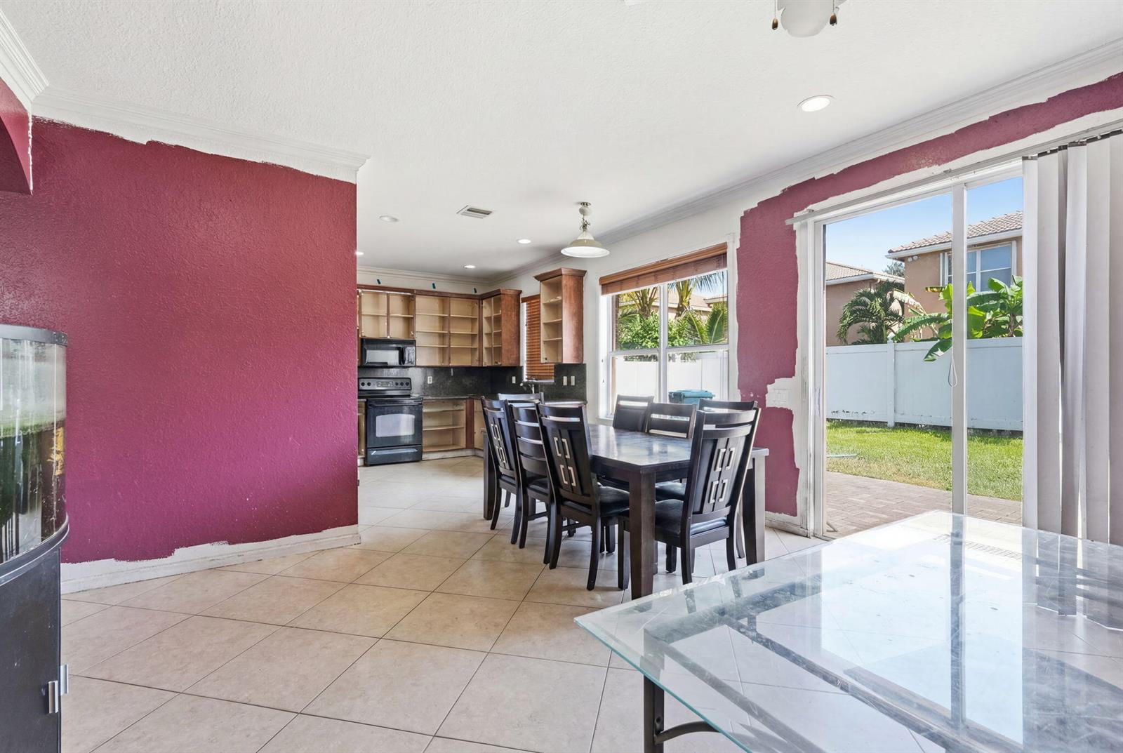Ver detalles 11431 5 / 3 2677 sq. ft. $ 2026-07-19 0 foto
