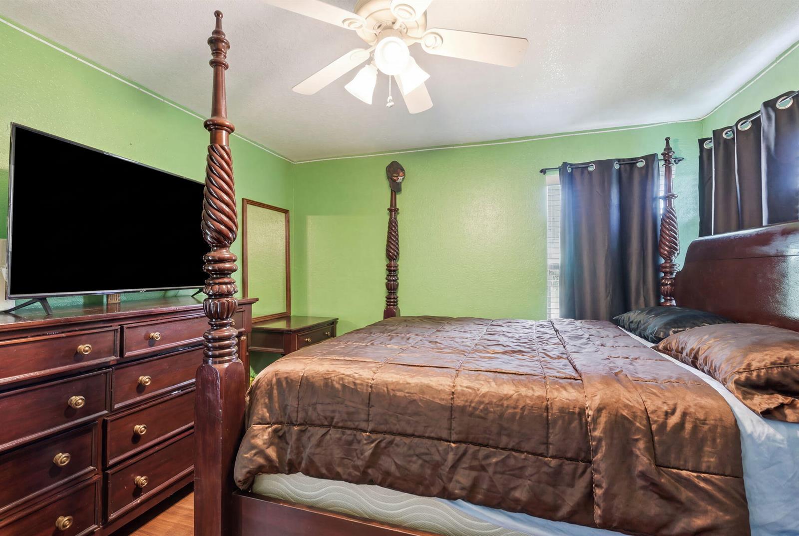 Ver detalles 11431 5 / 3 2677 sq. ft. $ 2026-07-19 0 foto