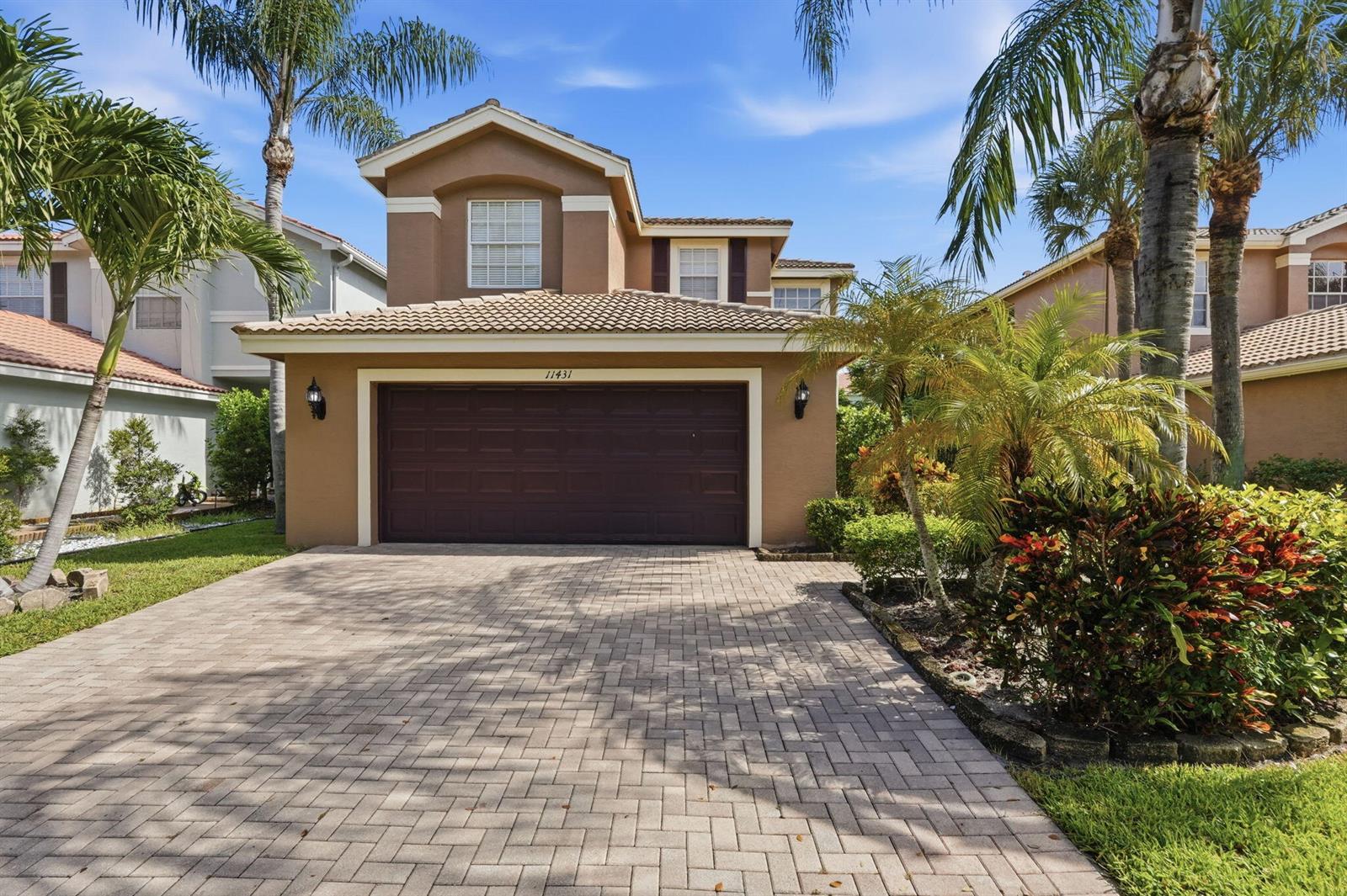 Ver detalles 11431 5 / 3 2677 sq. ft. $ 2026-07-19 0 foto