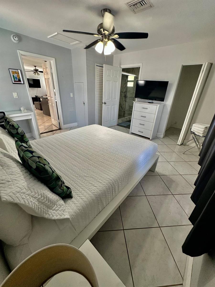 See details / 0 1865 sq. ft. $ 2026-07-23 0 Photo