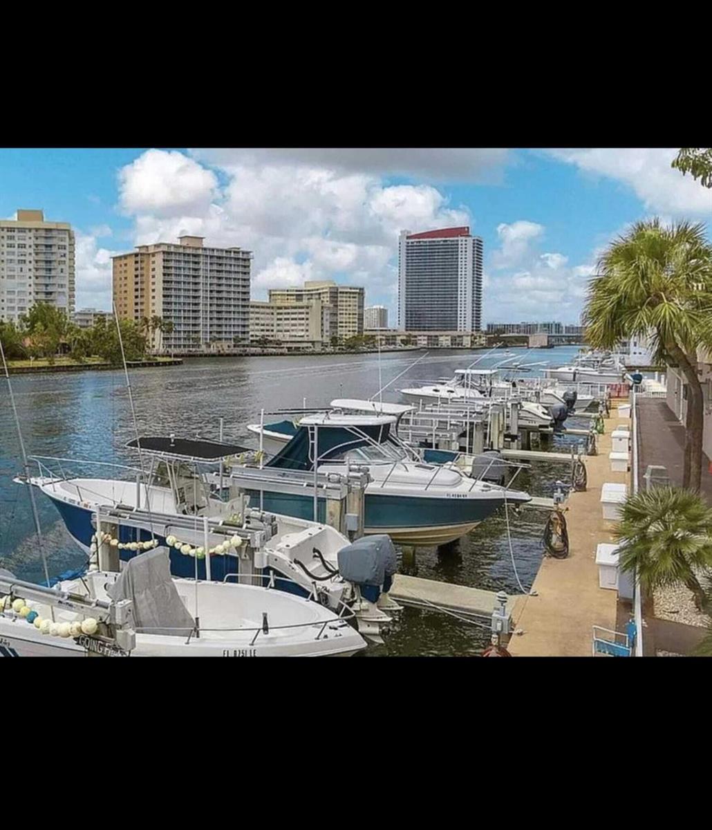 See details 9q 1 / 1 798 sq. ft. $ 2026-07-20 0 Photo