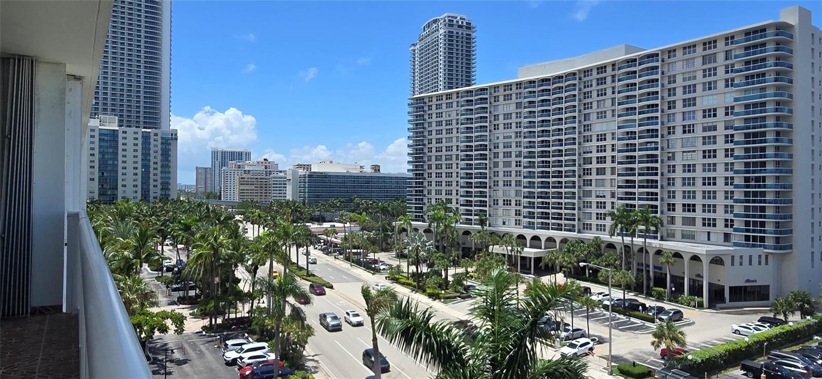 Photo of 3725 Ocean  #727, Hollywood, Florida, 33019 - South View