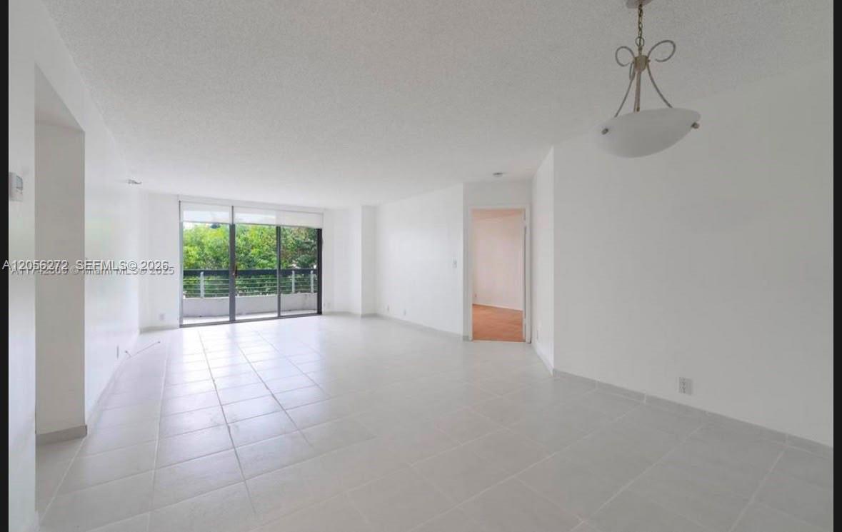 Photo of 19101 36th Ct  #304, Aventura, Florida, 33180 - Living Room