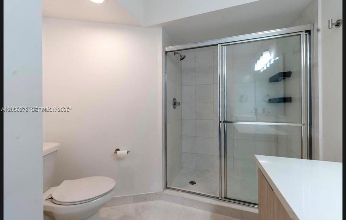 Photo of 19101 36th Ct  #304, Aventura, Florida, 33180 - Second Bathroom