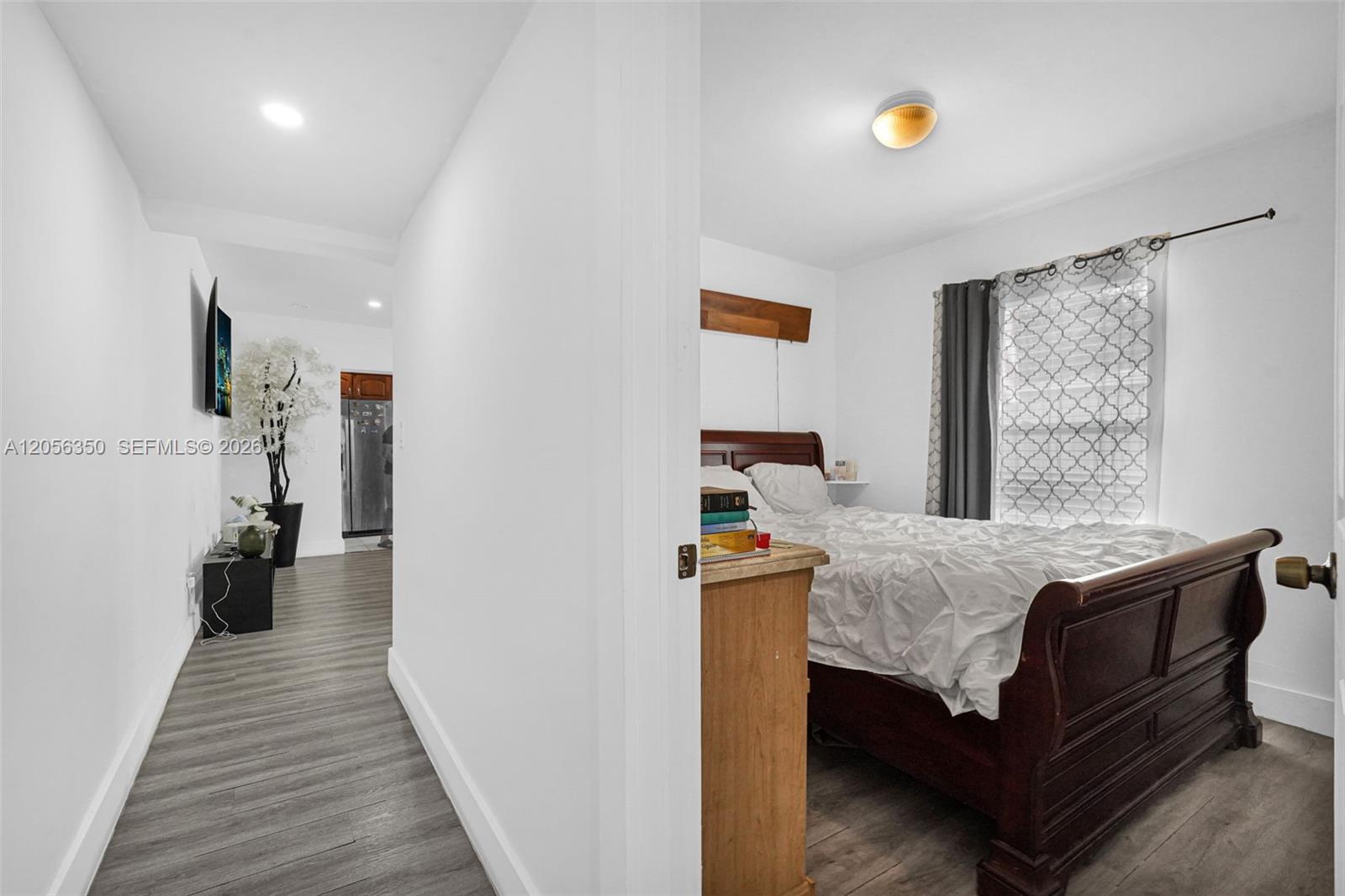   /  1120 sq. ft. $ 2026-07-20 0 foto