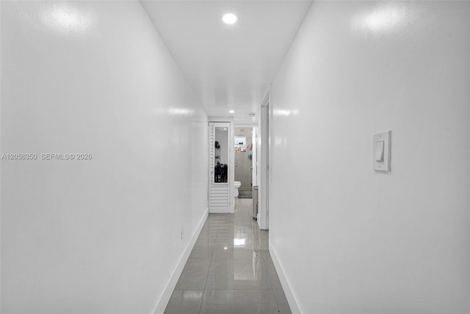   /  1120 sq. ft. $ 2026-07-20 0 foto