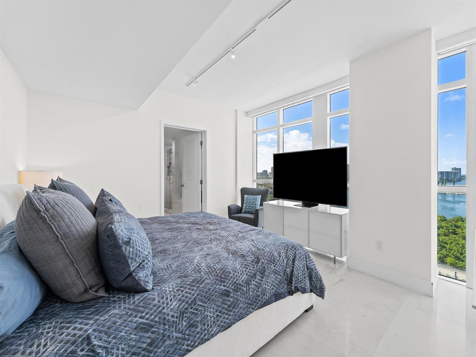 Photo of 400 SUNNY ISLES  #1608, Sunny Isles Beach, Florida, 33160 - Photo 19
