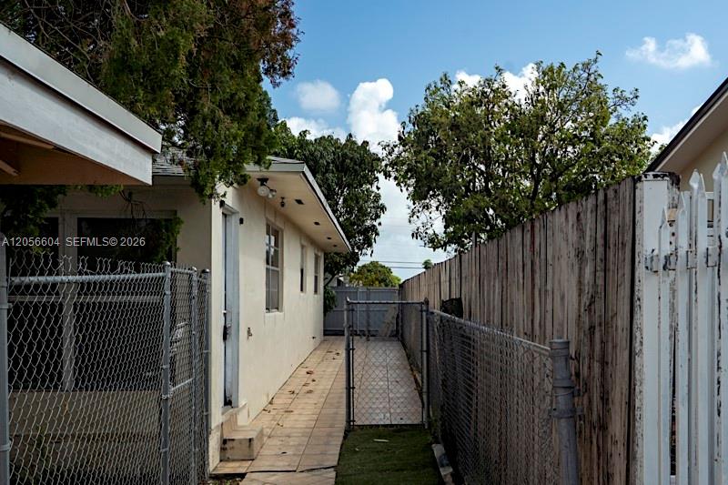   /  3095 sq. ft. $ 2026-07-20 0 foto