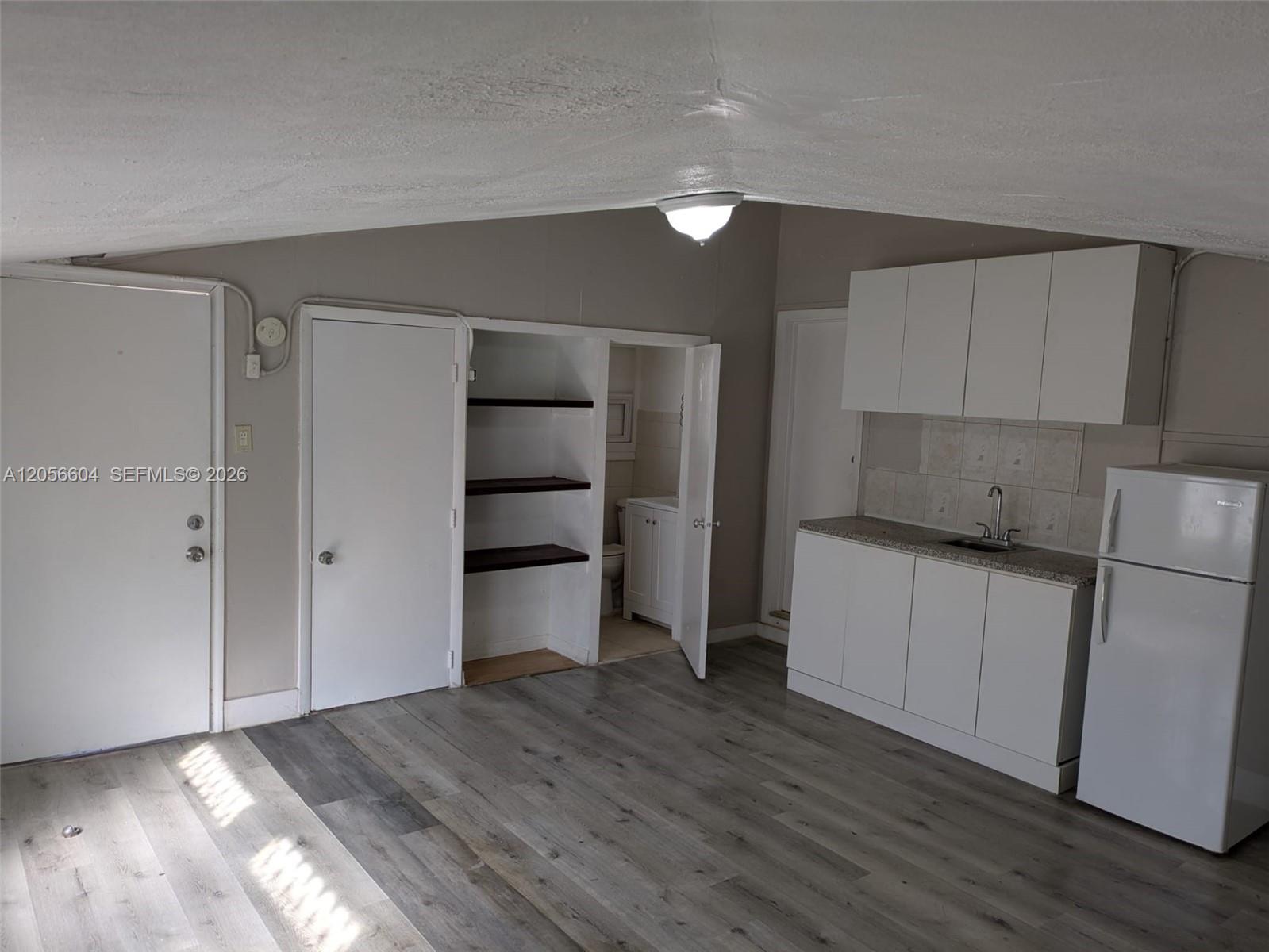   /  3095 sq. ft. $ 2026-07-20 0 foto