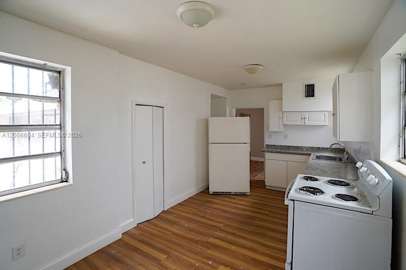   /  3095 sq. ft. $ 2026-07-20 0 foto