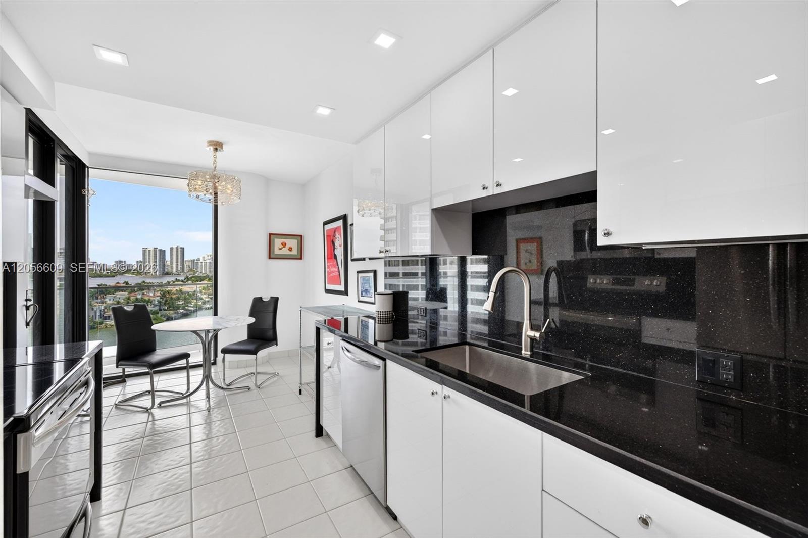 Ver detalles 1005 2 / 2 1690 sq. ft. $ 2026-07-20 0 foto