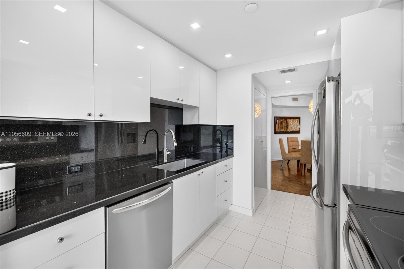 Ver detalles 1005 2 / 2 1690 sq. ft. $ 2026-07-20 0 foto