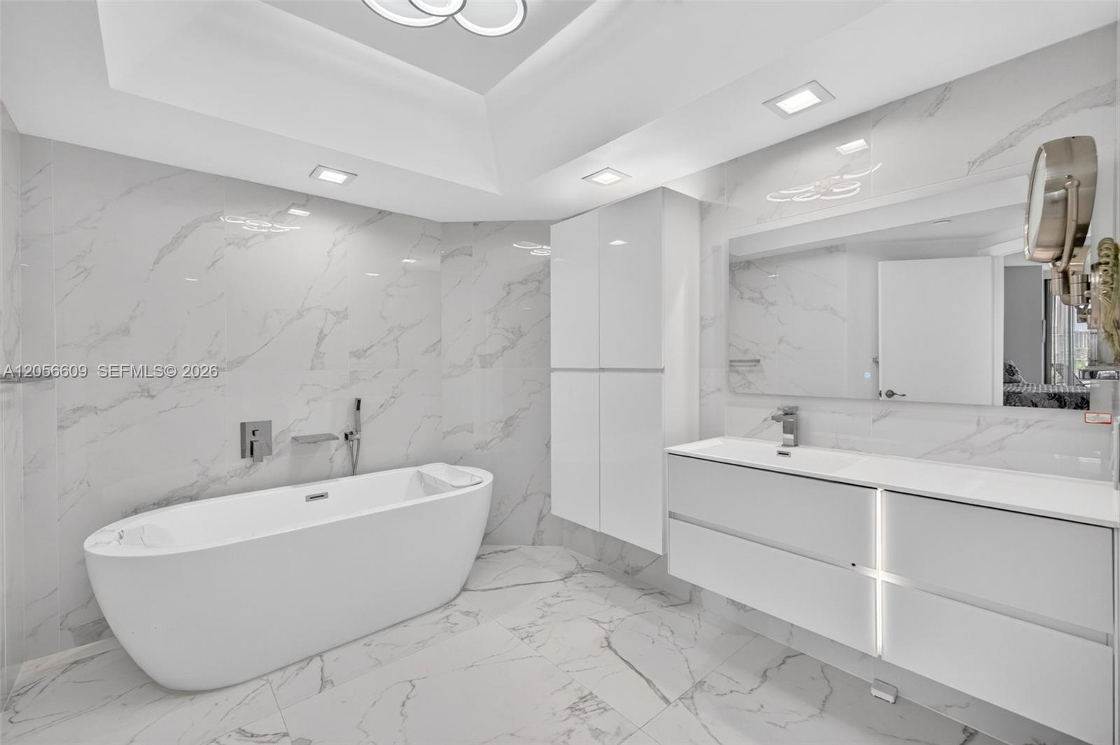 Ver detalles 1005 2 / 2 1690 sq. ft. $ 2026-07-20 0 foto
