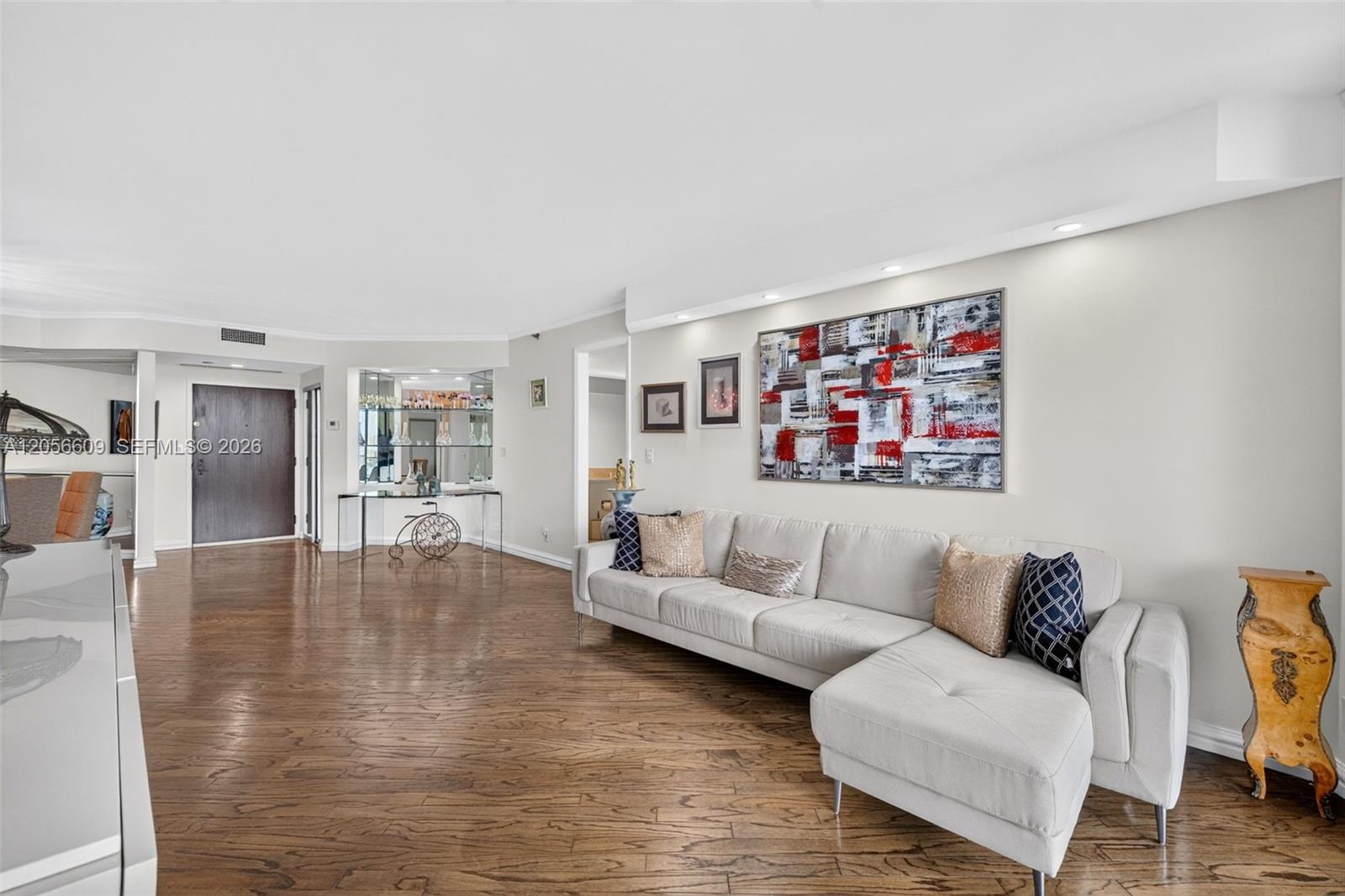 Ver detalles 1005 2 / 2 1690 sq. ft. $ 2026-07-20 0 foto