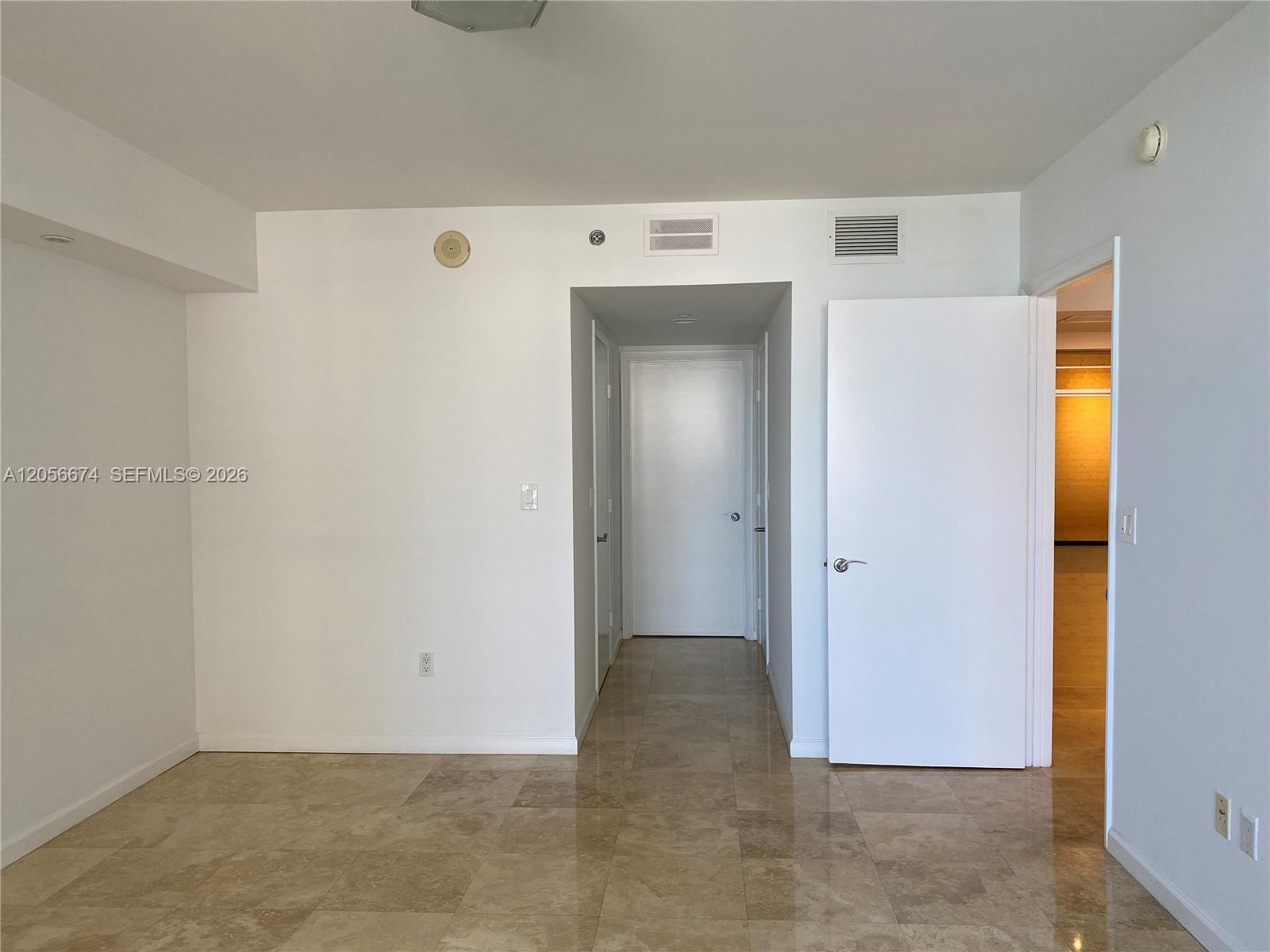 1210 1 / 2 1337 sq. ft. $ 2026-07-20 0 foto