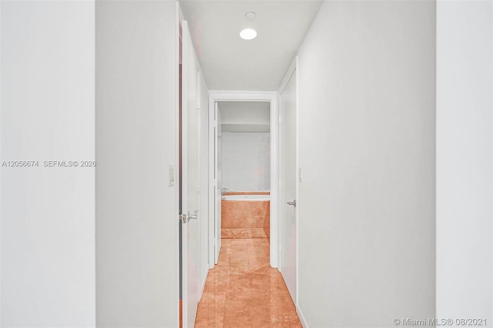 1210 1 / 2 1337 sq. ft. $ 2026-07-20 0 foto