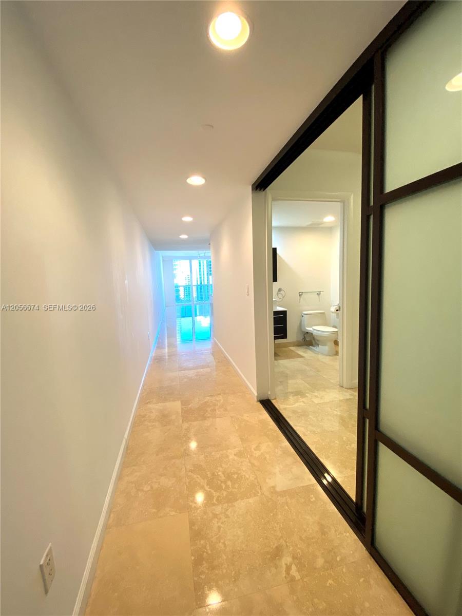 1210 1 / 2 1337 sq. ft. $ 2026-07-20 0 foto