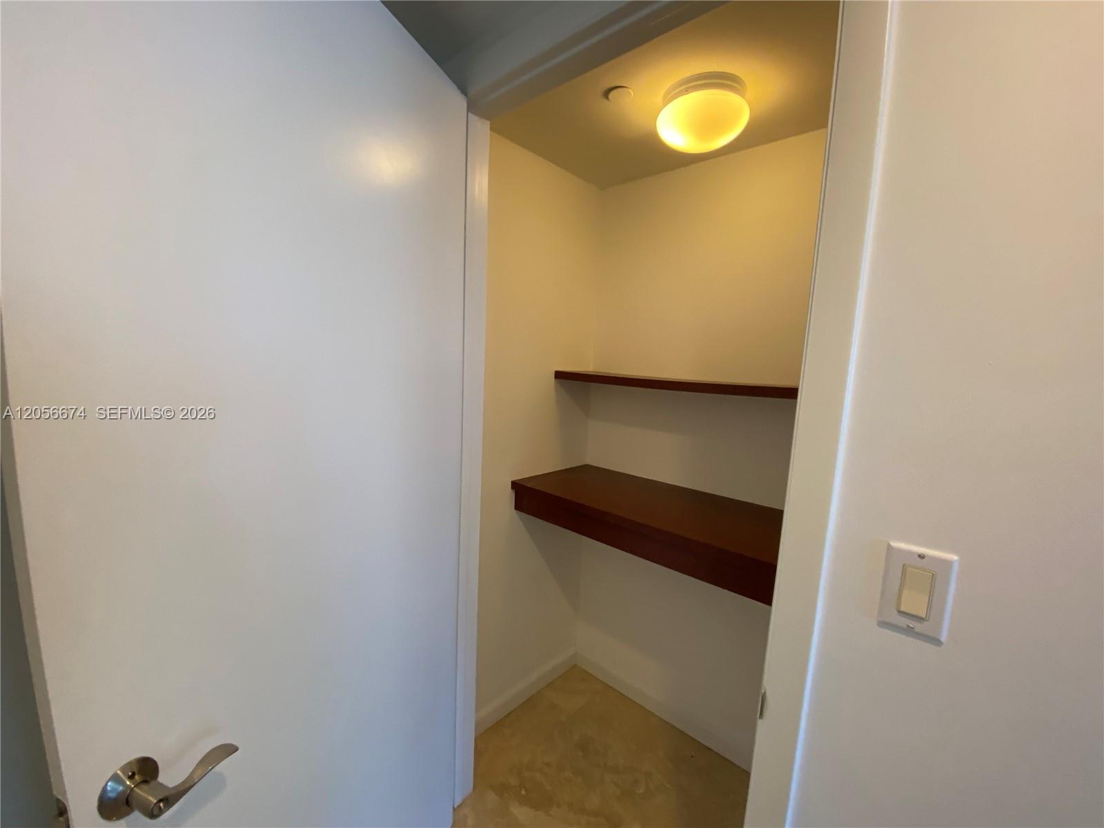 1210 1 / 2 1337 sq. ft. $ 2026-07-20 0 foto